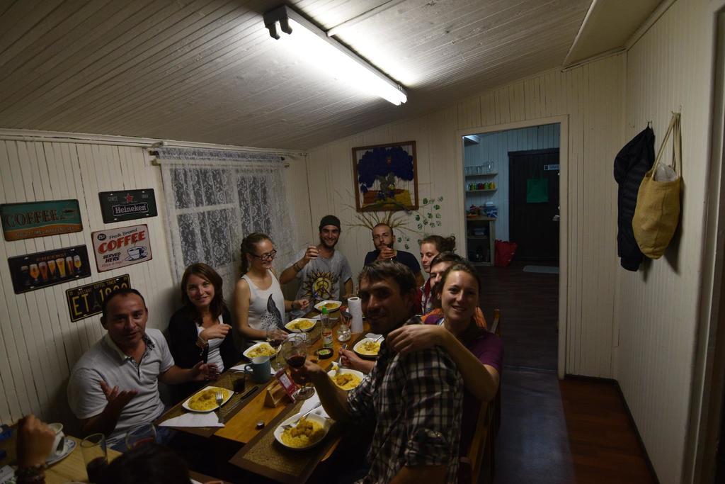 Casa Vieja Hostel & Camping プエルト・バラス エクステリア 写真